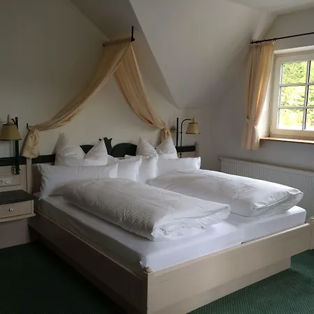 门客兰德酒店 3* 布里隆