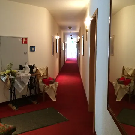 门客兰德酒店 布里隆