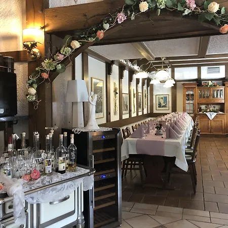 门客兰德酒店 3* 布里隆