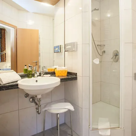 门客兰德酒店 酒店 布里隆